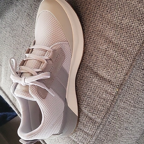 Sorel Out N About lll Low Sneakers Size 8 - Picture 3 of 11